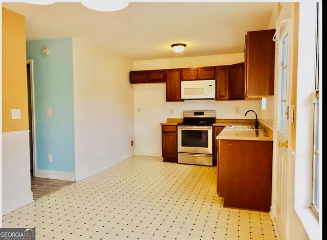 9342 Thomas Road, Jonesboro, GA 30238