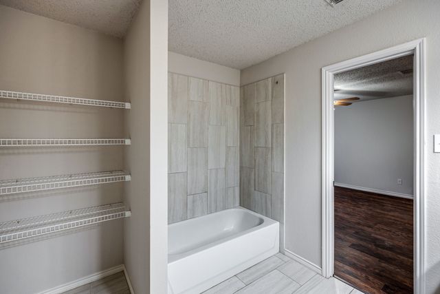 1561 Knottingham Drive, Little Elm, TX 75068