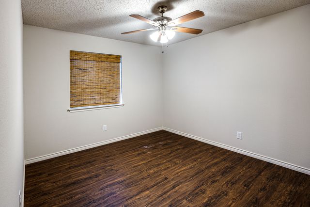 1561 Knottingham Drive, Little Elm, TX 75068