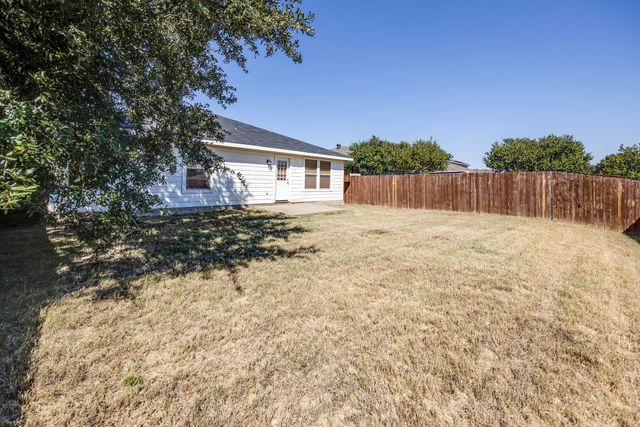 1561 Knottingham Drive, Little Elm, TX 75068