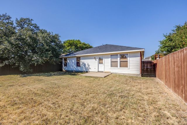 1561 Knottingham Drive, Little Elm, TX 75068