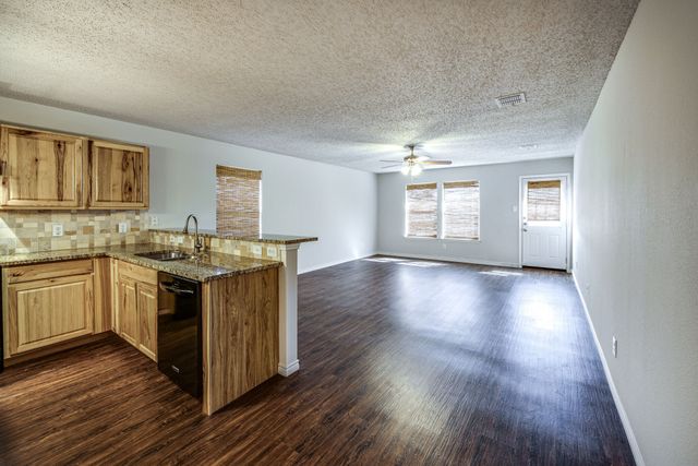 1561 Knottingham Drive, Little Elm, TX 75068