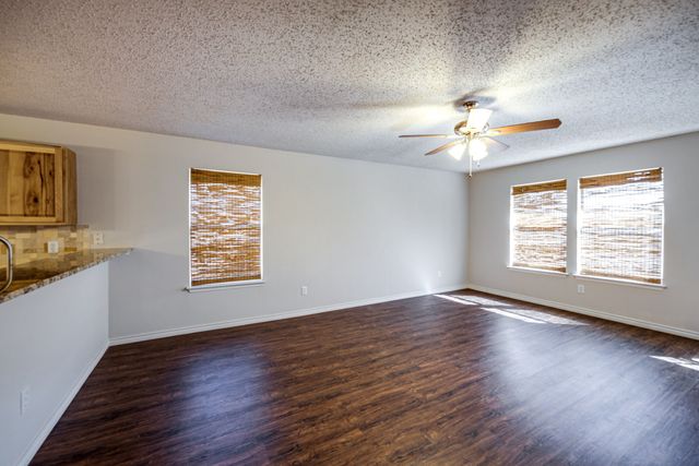 1561 Knottingham Drive, Little Elm, TX 75068
