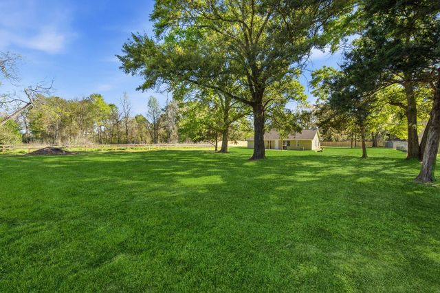 24918 Mathews Road, Tomball, TX 77375