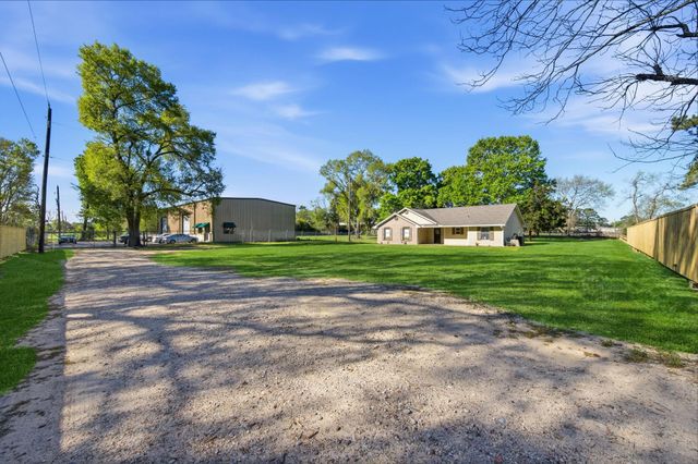 24918 Mathews Road, Tomball, TX 77375