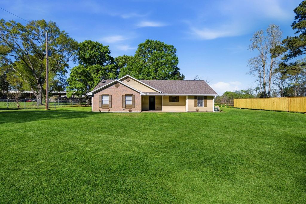 24918 Mathews Road, Tomball, TX 77375