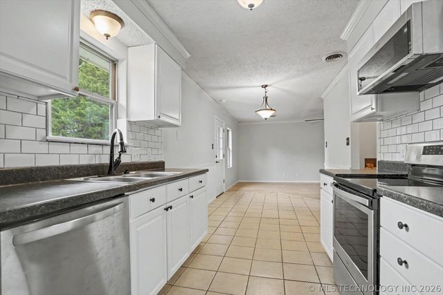 469 W 149th Street S, Glenpool, OK 74033