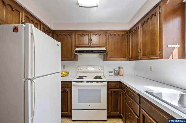 7550 NW Mountain View Dr, Corvallis, OR 97330