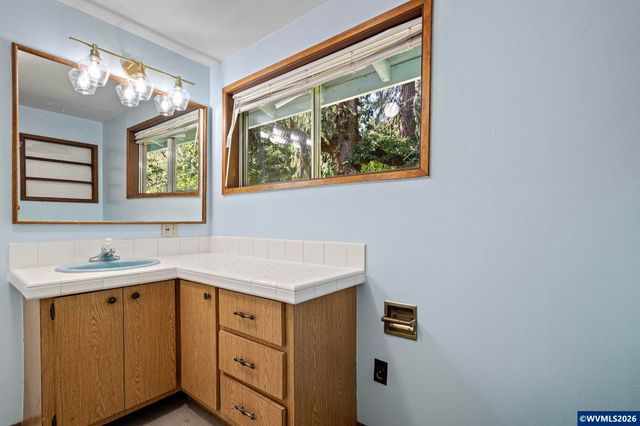 7550 NW Mountain View Dr, Corvallis, OR 97330