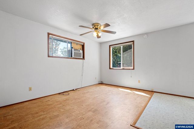 7550 NW Mountain View Dr, Corvallis, OR 97330