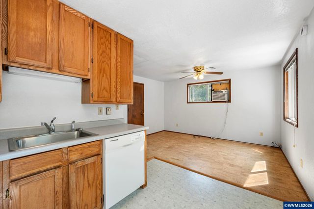 7550 NW Mountain View Dr, Corvallis, OR 97330