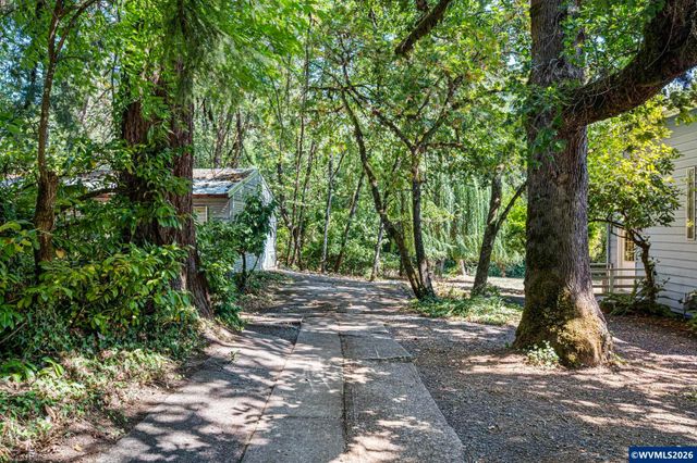 7550 NW Mountain View Dr, Corvallis, OR 97330