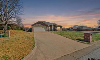 106 Ally Kate Dr, Chandler, TX 75758