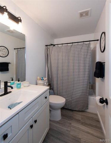 1668 Missouri Avenue, Pacific, MO 63069