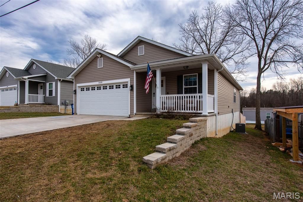 1668 Missouri Avenue, Pacific, MO 63069