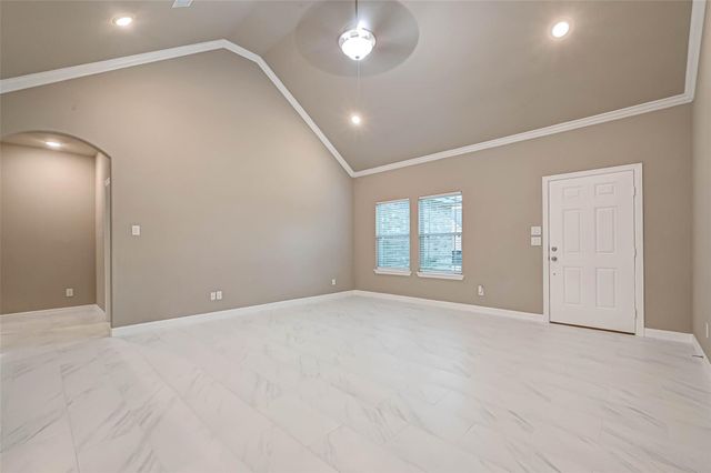 421 N Amherst Drive, West Columbia, TX 77486