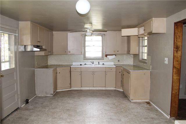 400 Canaan Road, Marshall, AR 72650