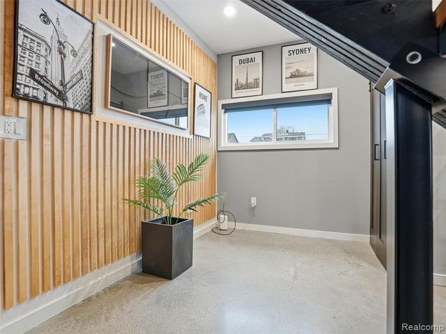 37645 Lakeville Street, Harrison Twp, MI 48045