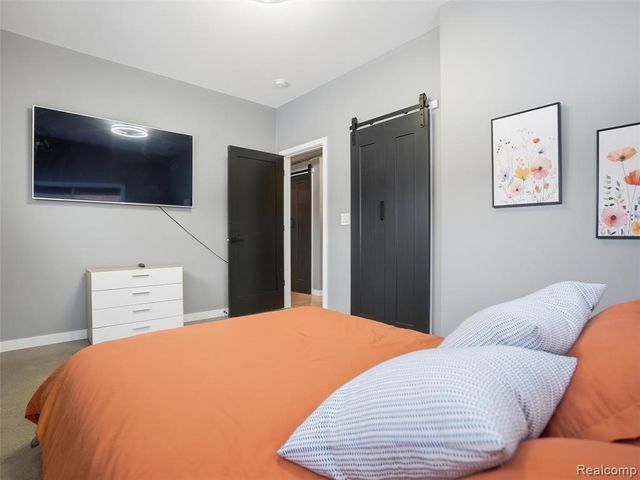 37645 Lakeville Street, Harrison Twp, MI 48045