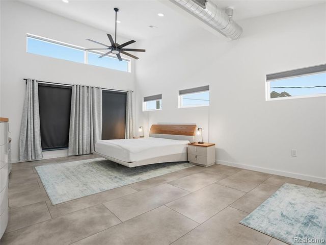 37645 Lakeville Street, Harrison Twp, MI 48045