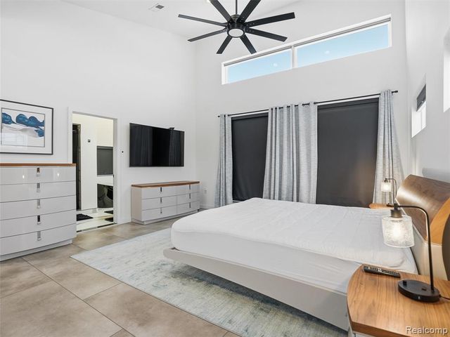 37645 Lakeville Street, Harrison Twp, MI 48045