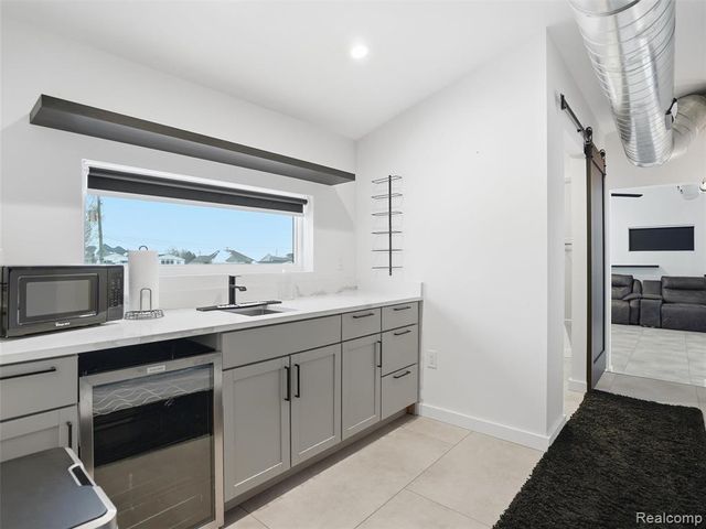 37645 Lakeville Street, Harrison Twp, MI 48045