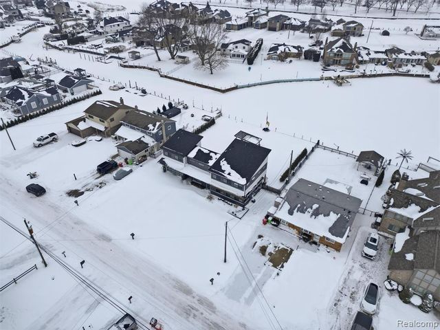 37645 Lakeville Street, Harrison Twp, MI 48045