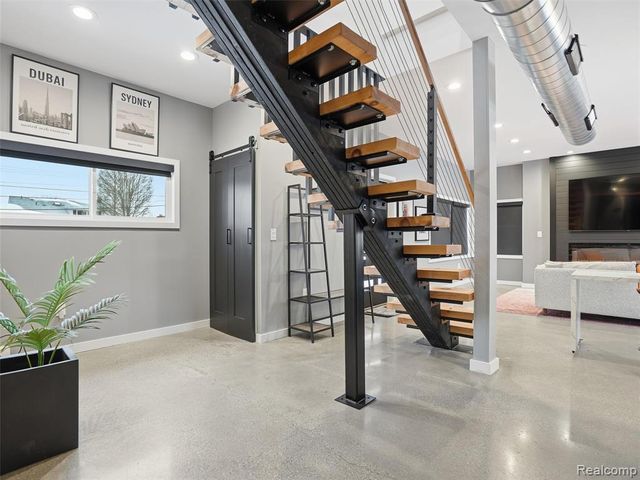 37645 Lakeville Street, Harrison Twp, MI 48045