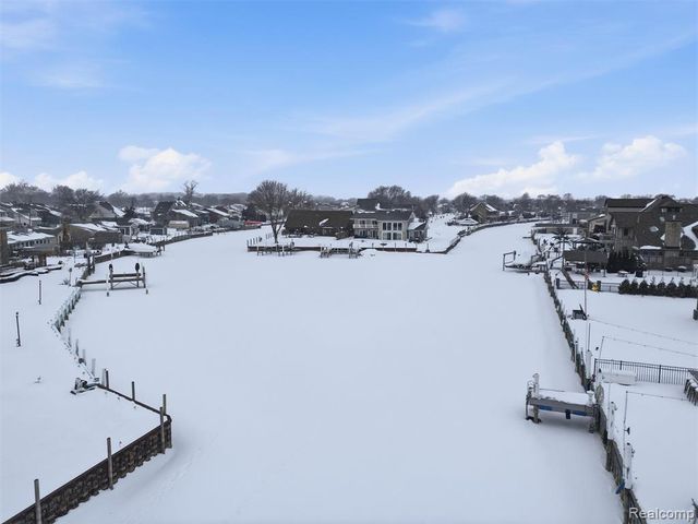 37645 Lakeville Street, Harrison Twp, MI 48045