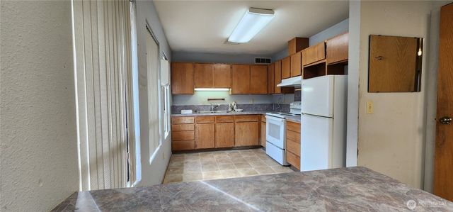 1700 Cooper Point Rd Suite B3 SW #B3, Olympia, WA 98502