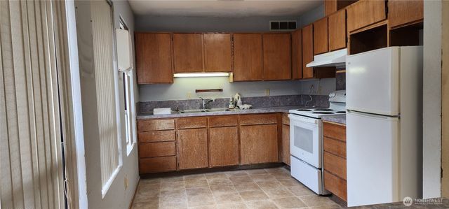 1700 Cooper Point Rd Suite B3 SW #B3, Olympia, WA 98502