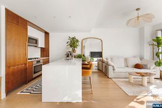 75 Park Lane 2405, Jersey City, NJ 07310