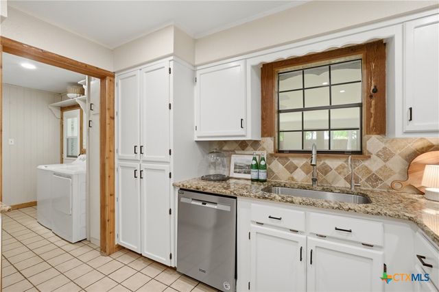 11102 Salado Springs Circle, Salado, TX 76571