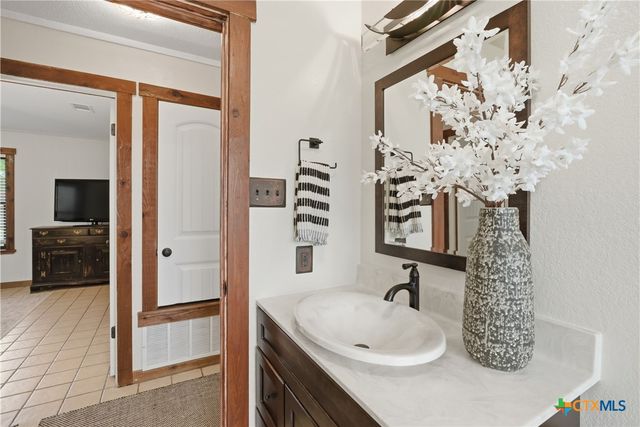 11102 Salado Springs Circle, Salado, TX 76571