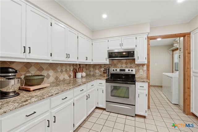 11102 Salado Springs Circle, Salado, TX 76571