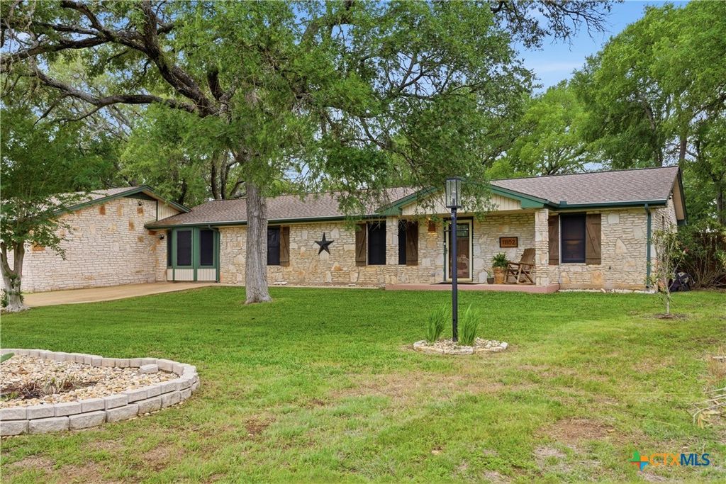 11102 Salado Springs Circle, Salado, TX 76571