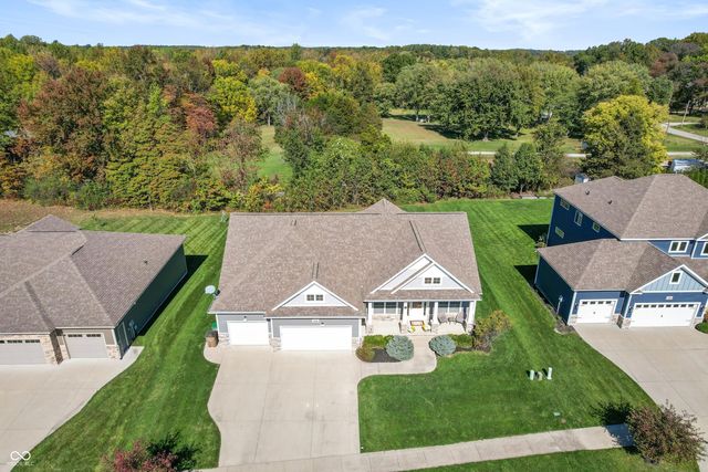 5086 Stonehaven Lane, Columbus, IN 47201