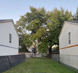 1235 S California Avenue, Chicago, IL 60608