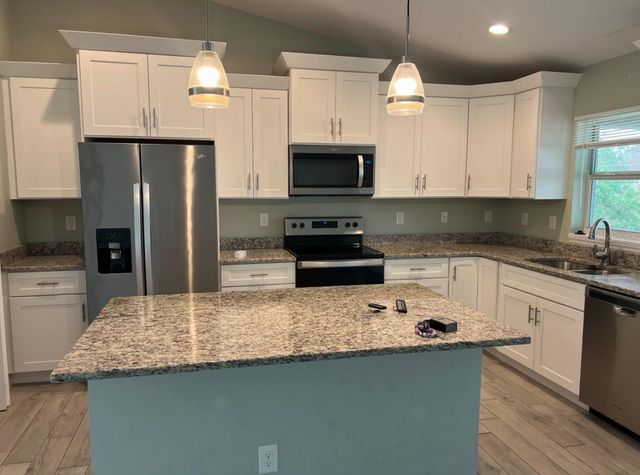 9438 FRUITLAND AVENUE, Englewood, FL 34224