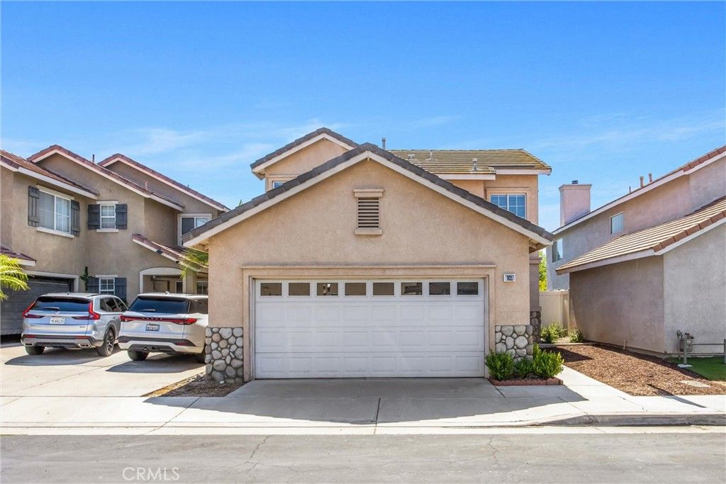 921 Blossomcreek Ln, Corona, CA 92878 — photo 3