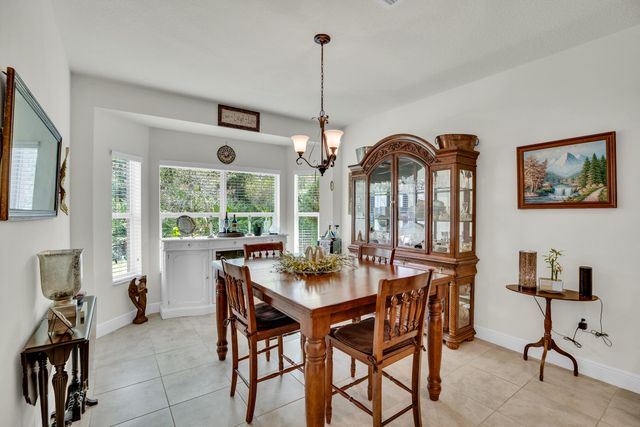 393 11th Square SW, Vero Beach, FL 32962