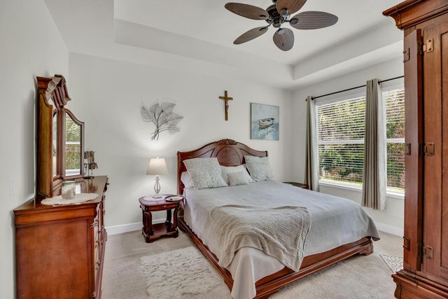 393 11th Square SW, Vero Beach, FL 32962