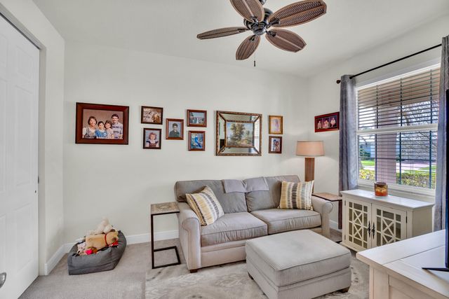 393 11th Square SW, Vero Beach, FL 32962