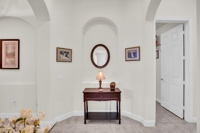 393 11th Square SW, Vero Beach, FL 32962