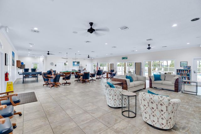 393 11th Square SW, Vero Beach, FL 32962