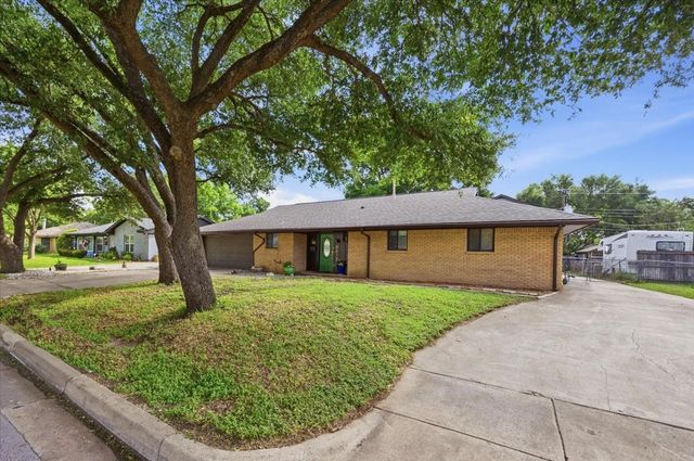 6812 Treehaven Road, Fort Worth, TX 76116