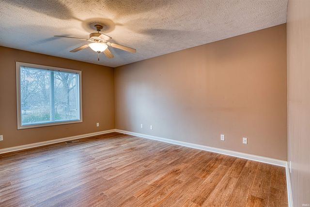 5639 Sharon Road, Newburgh, IN 47630