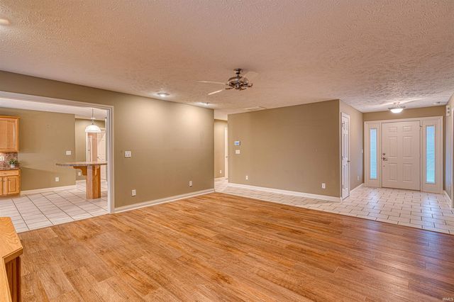 5639 Sharon Road, Newburgh, IN 47630