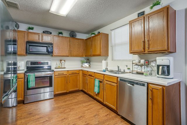 1956 Lariat Drive, Fort Worth, TX 76247