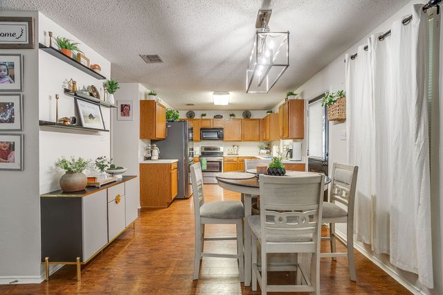1956 Lariat Drive, Fort Worth, TX 76247